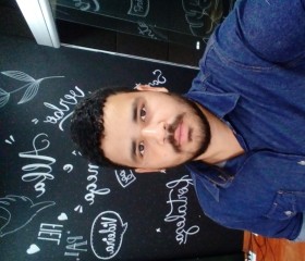 Gustavo, 26, Peruibe