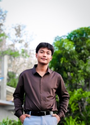 Aaditya из Bharatpur 18 лет