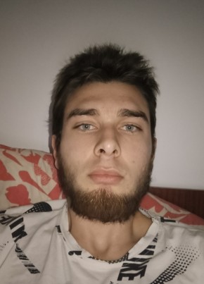 Ильяс из Феодосии 22 года