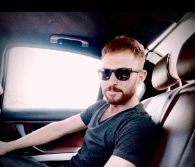 Mustafa, 18, Konya