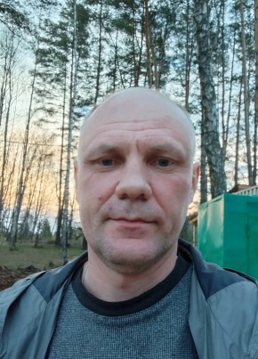 Денис из Санкт-Петербурга 48 лет