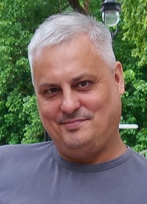 Антон из Казани 45 лет