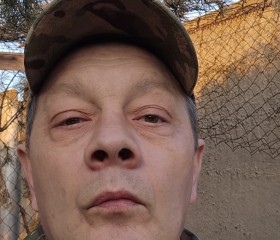 Viktor, 50, Toronto