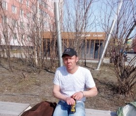 Олег, 38 лет, Новый Уренгой