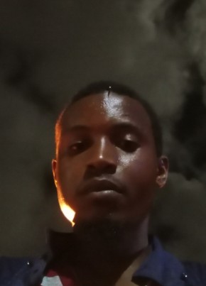 Nassir из Mombasa 22 года