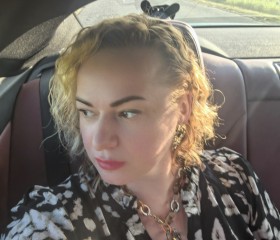 Evgeniya, 45, Saint Petersburg