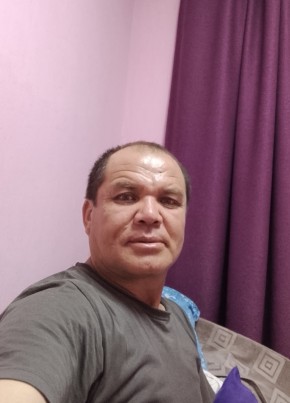 Захар из Усть-Омчуга 47 лет