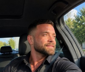 Anton, 38, Winnipeg