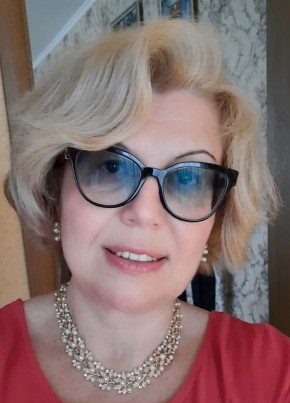 Юлия, 56, Россия, Санкт-Петербург