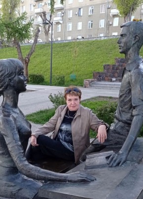 Инна из Саратова 56 лет
