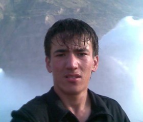 Anis, 18, Dushanbe
