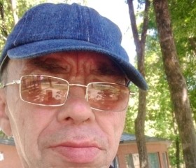 Андрей, 56 лет, Волхов