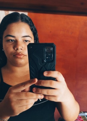 Lianet, 20, Cuba, Holguin