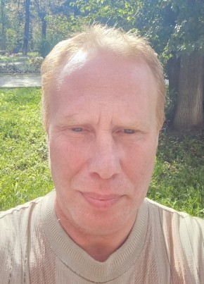 Денис из Челябинска 47 лет