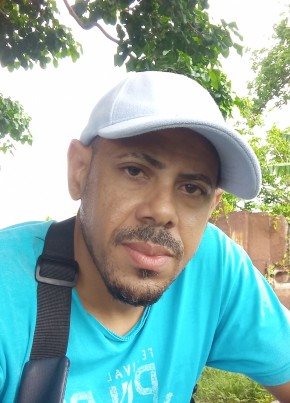 Lazaro из La Habana 47 лет