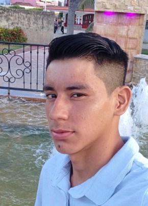 Kevin 21 из Comalcalco 20 лет