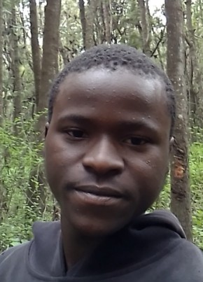 Hajji, 19, Tanzania, Dar es Salaam
