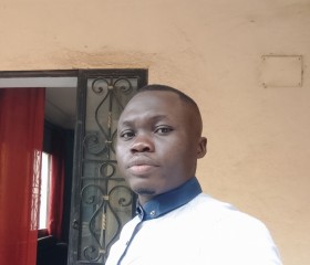 Clément, 25, Yaounde