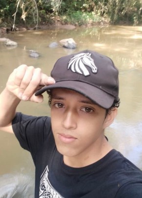 Jorge Cuéllar из Ibagué 20 лет