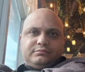 Emin Hesenov, 37, Baku