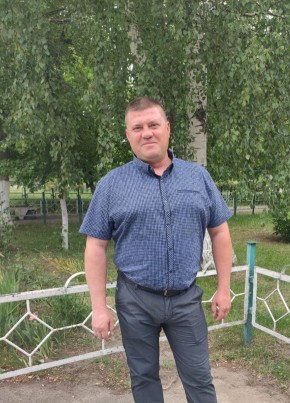 Роман из Rîbnița 47 лет