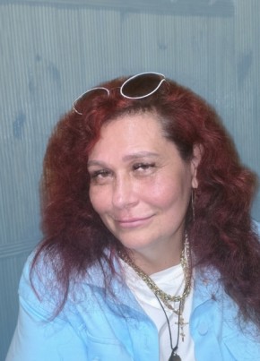 Ирина из Енакиево 62 года