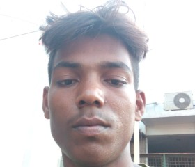 Vinod madheshiya, 19 лет, Ludhiana
