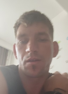 Razvan из Brașov 18 лет
