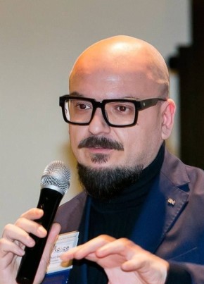 Genco Gigolò, 44, Repubblica Italiana, Castelnuovo di Garda