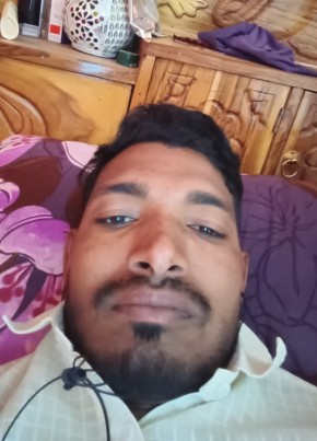 Karim Khan, 25, India, Malkāpur