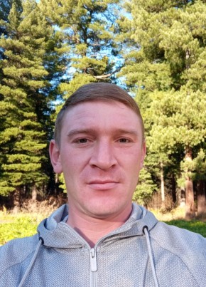 Александр, 34, Россия, Белово