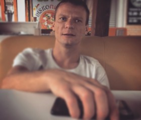 Юрий, 37 лет, Саратов