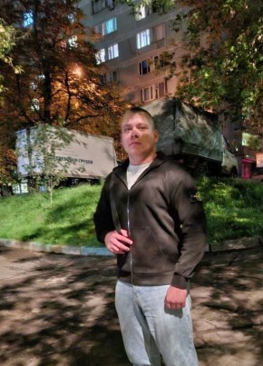 Дмитрий из Москвы 23 года