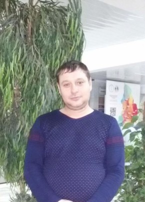 Павел из Астрахани 47 лет