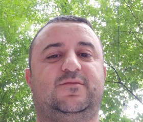 Ardian, 41 год, Laç