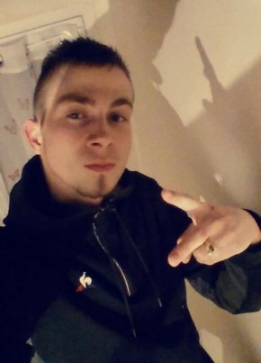 Kevin, 25, République Française, Arras