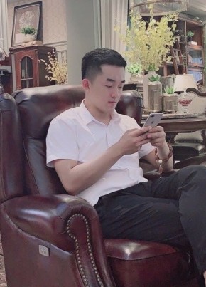 李英俊, 32, 中华人民共和国, 北京市