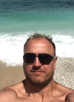 Viktor, 49, Russia, Moscow