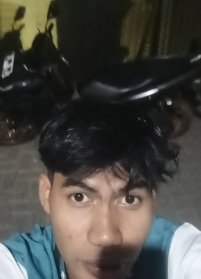 Febri из Djakarta 22 года