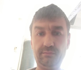 Viktor, 46, Moscow