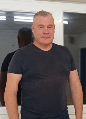 Юрий из Crissier 51 год