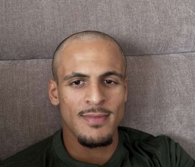 Charlie, 22, London