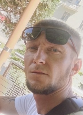 Антон из Самары 38 лет