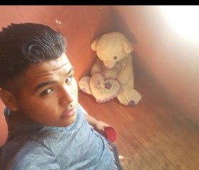 Alonso, 20, Parral