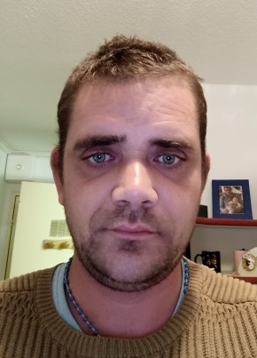 Sébastien, 37, République Française, Menton