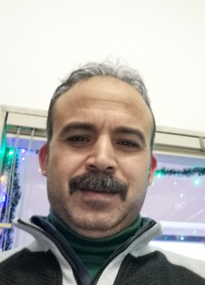 Tarek Amer, 47, Repubblica Italiana, Milano