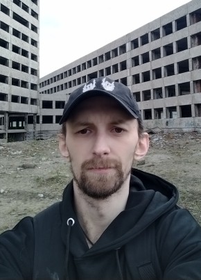 Леонид из Мурманска 36 лет