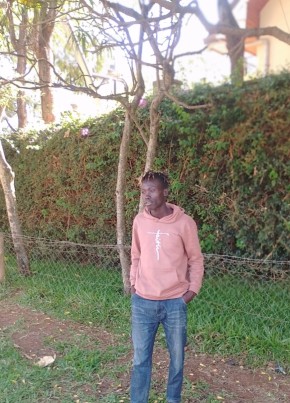 Dennis, 23, Kenya, Thika