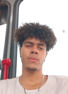 Igor viee из Brasília 22 года