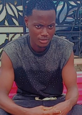 Fred Adonis из Douala 20 лет